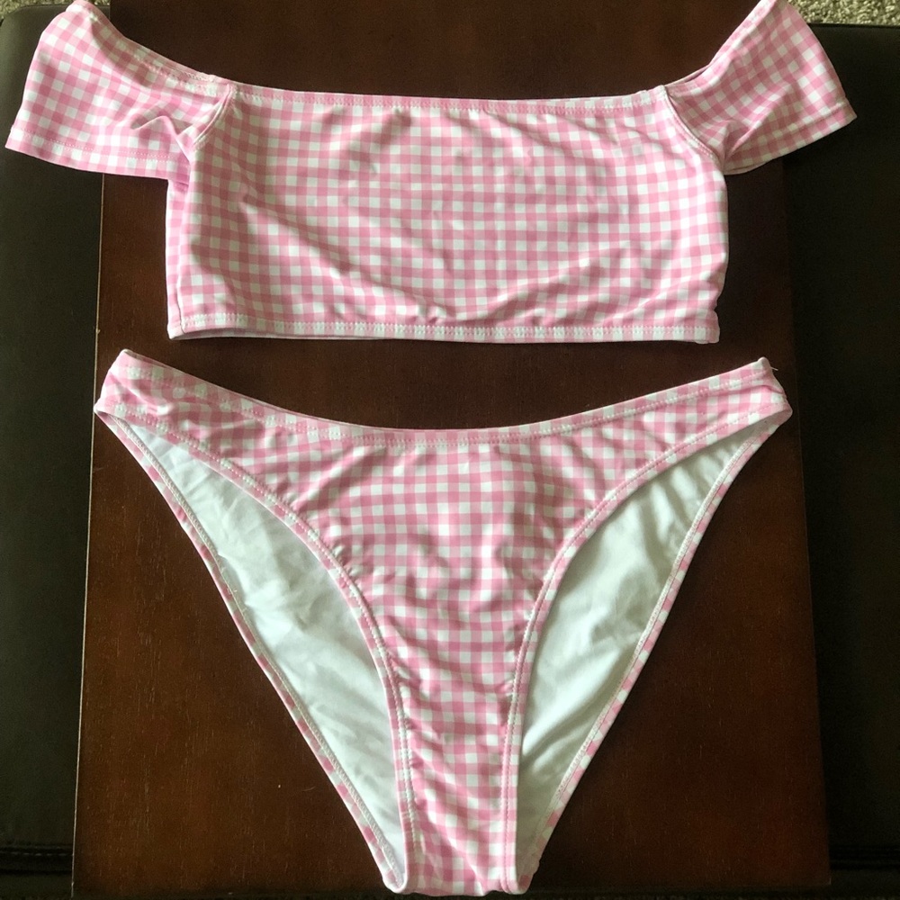 Boohoo Hawaii Gingham Bardot Bikini in Pink